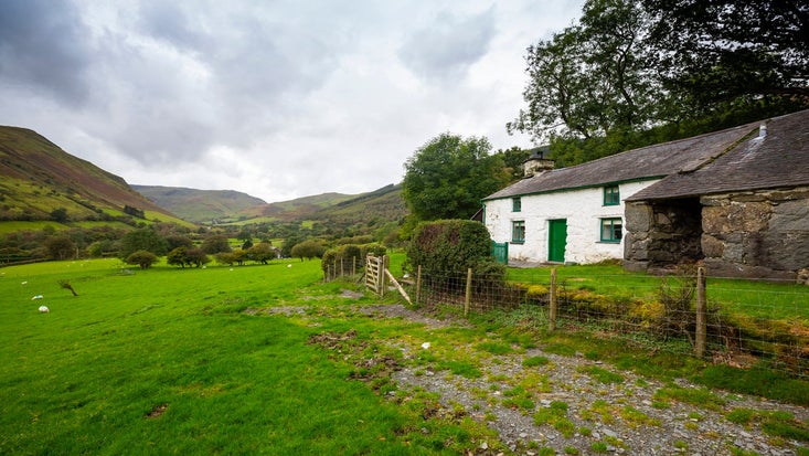 Exterior and surrounding area of Braich Melyn, nr Dolgellau, Gwynedd